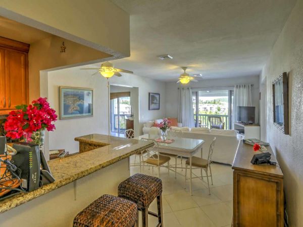 St. Thomas Condo 989914