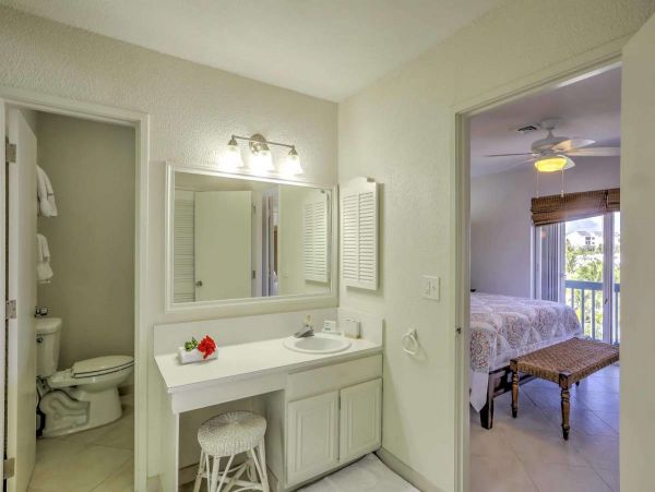 St. Thomas Condo 989914
