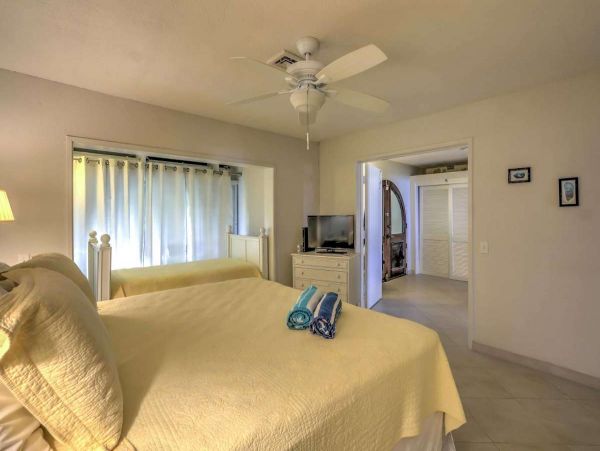 St. Thomas Condo 989914