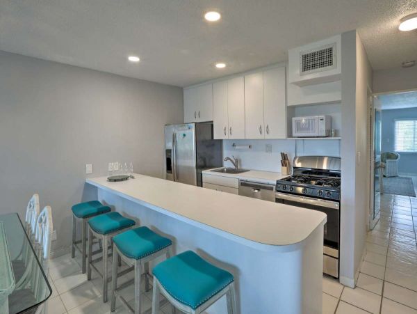 St. Thomas Condo 989915
