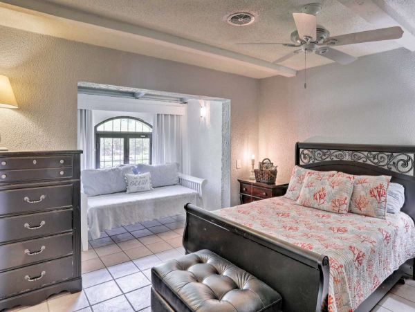 St. Thomas Condo 989916