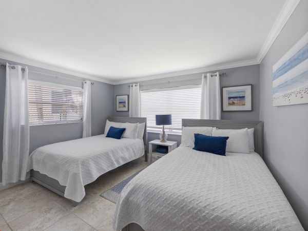 Short Walk to Beach West Palm Beach Vacation Condo