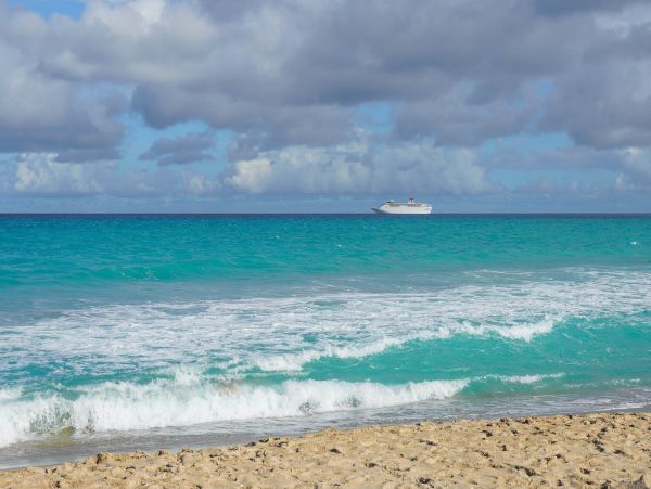 Short Walk to Beach West Palm Beach Vacation Condo