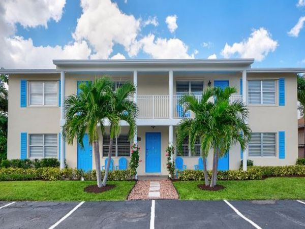 Short Walk to Beach West Palm Beach Vacation Condo