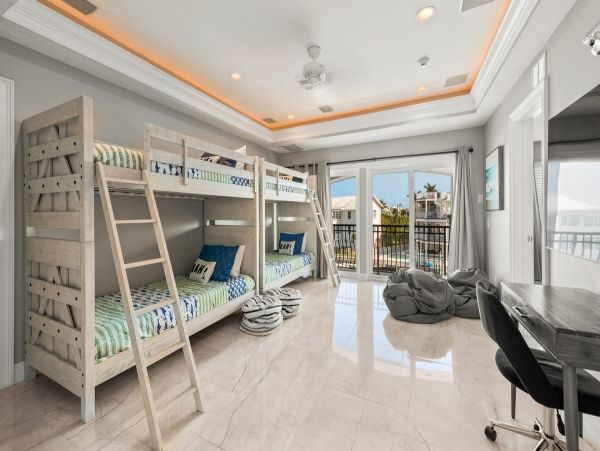 Anna Maria Island Waterfront Vacation Rental - Holmes Beach Luxury Getaway
