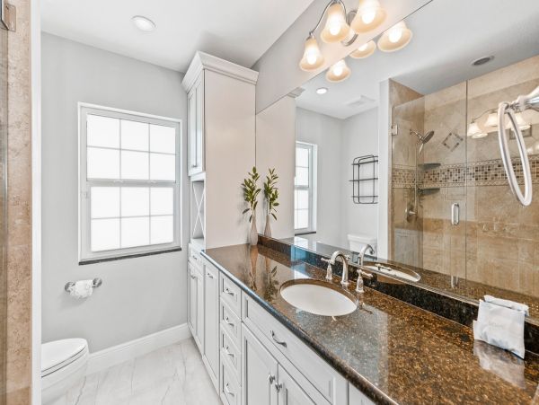 Anna Maria Island Waterfront Vacation Rental - Holmes Beach Luxury Getaway