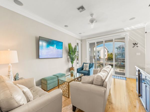 Anna Maria Island Waterfront Vacation Rental - Holmes Beach Luxury Getaway