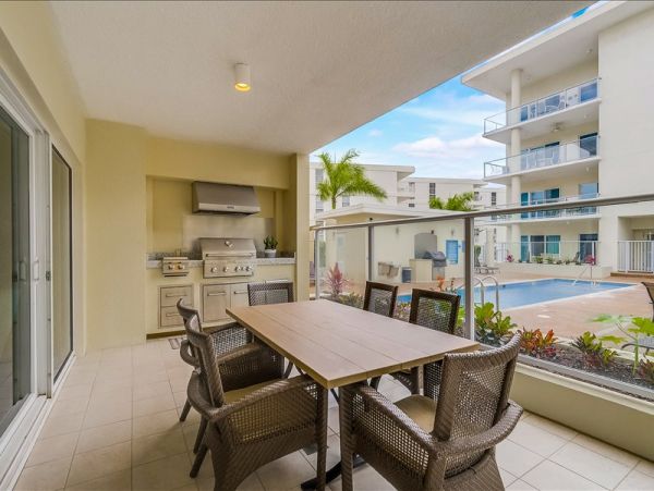 Crescent Beach Siesta Key Vacation Condo Two Bedrooms Sleeps 6