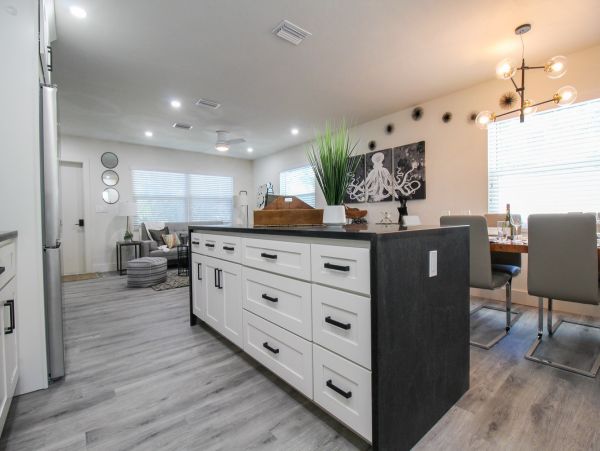 Beautiful Sarasota Vacation Condo Three Bedrooms