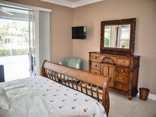Marco Island Vacation Home 3 - Bedroom & Private Caged Pool