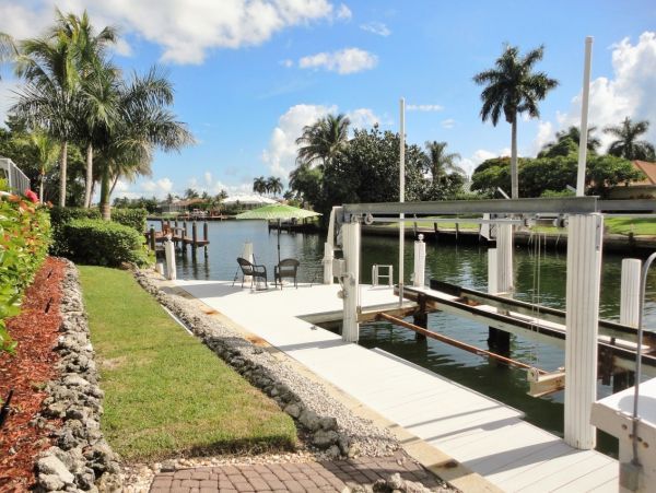 Marco Island Vacation Home 3 - Bedroom & Private Caged Pool