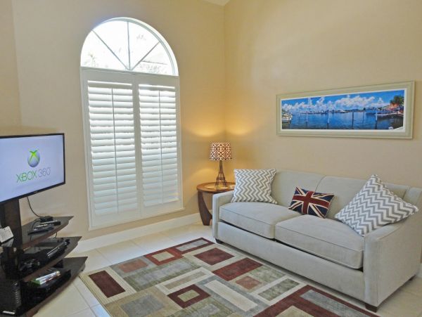 Marco Island Vacation Home 3 - Bedroom & Private Caged Pool