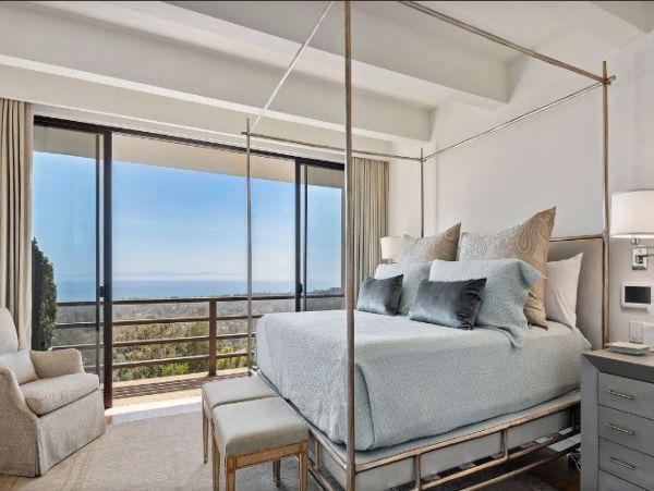 Modern Luxury Home Panoramic Ocean, City & Mountain Views!