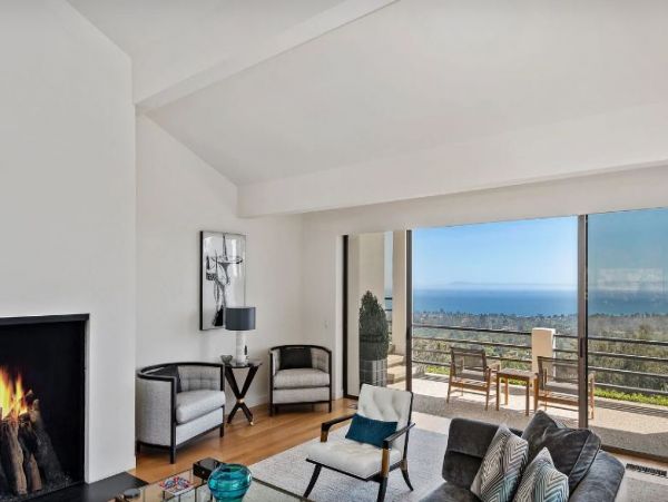Modern Luxury Home Panoramic Ocean, City & Mountain Views!