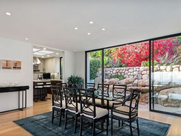 Modern Luxury Home Panoramic Ocean, City & Mountain Views!