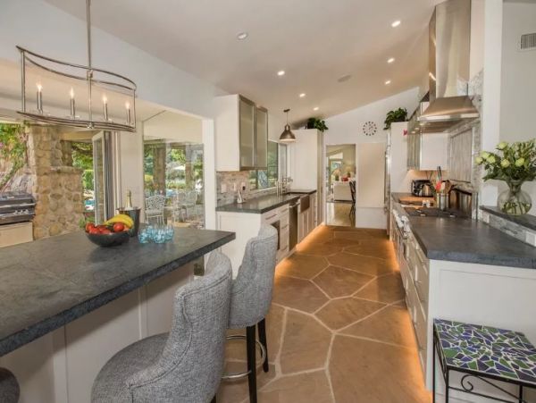 Luxury Rental Home 3 Bedrooms with Pool in Montecito