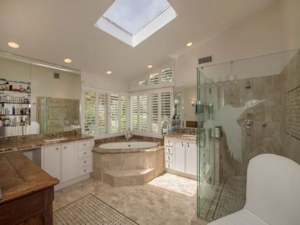 Luxury Rental Home 3 Bedrooms with Pool in Montecito