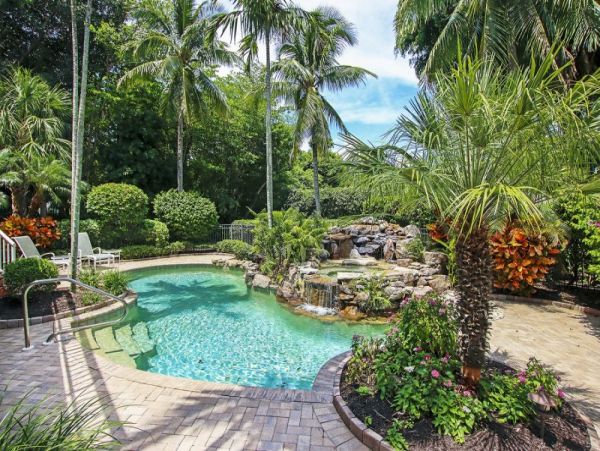 Short Walk to Beach Captiva Vacation Home Private Pool