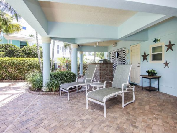 Short Walk to Beach Captiva Vacation Home Private Pool