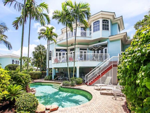 Short Walk to Beach Captiva Vacation Home Private Pool