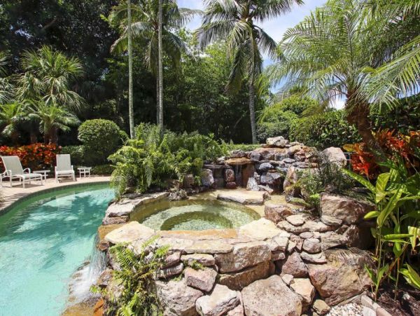 Short Walk to Beach Captiva Vacation Home Private Pool