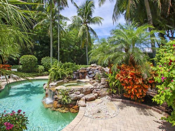 Short Walk to Beach Captiva Vacation Home Private Pool