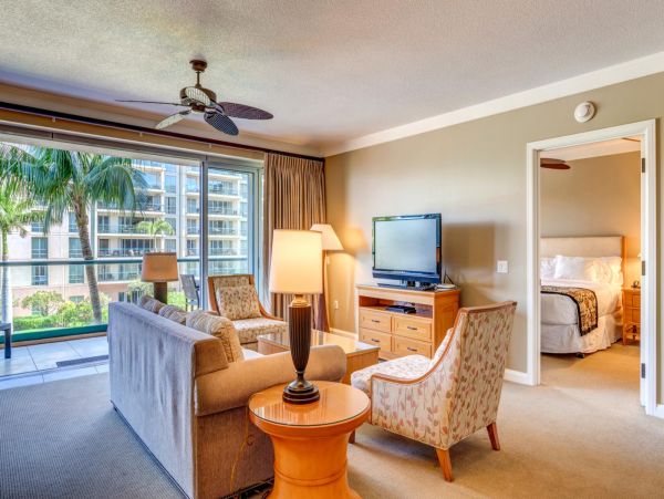 Short Walk to Beach Maui Vacation Condo Two Bedrooms