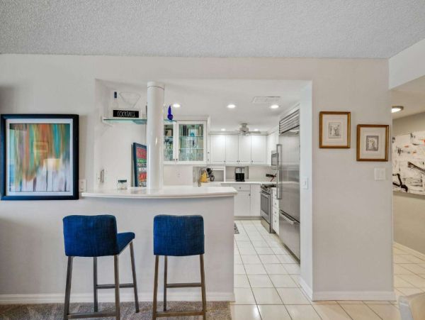 Direct Gulf-Front Condo Longboat Key - Newly Renovated Beachfront Rental