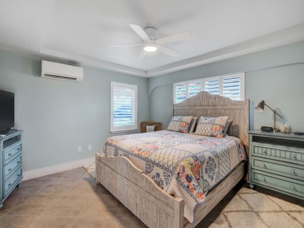 Luxury Key Colony Beach Rental with Deep water dock