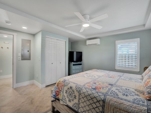 Luxury Key Colony Beach Rental with Deep water dock