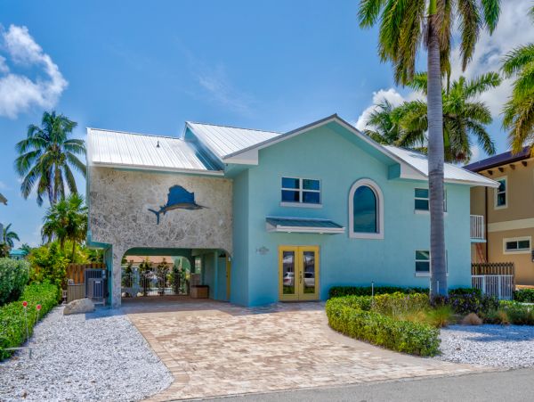 Luxury Key Colony Beach Rental with Deep water dock