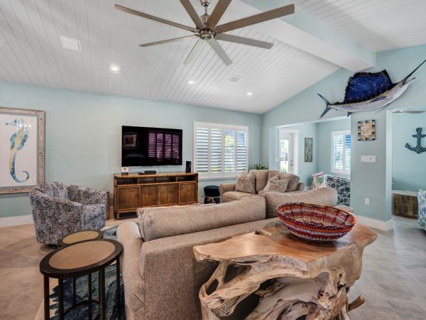 Luxury Key Colony Beach Rental with Deep water dock