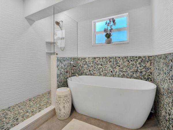 Luxury Key Colony Beach Rental with Deep water dock