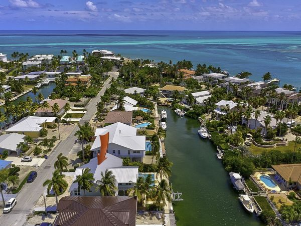 Luxury Key Colony Beach Rental with Deep water dock