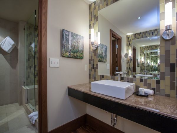 Walk to Lifts Vail Vacation Condo Two Bedrooms