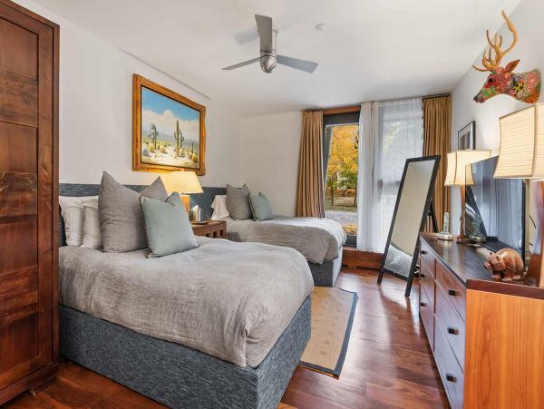 Walk to Lifts Vail Vacation Condo Two Bedrooms