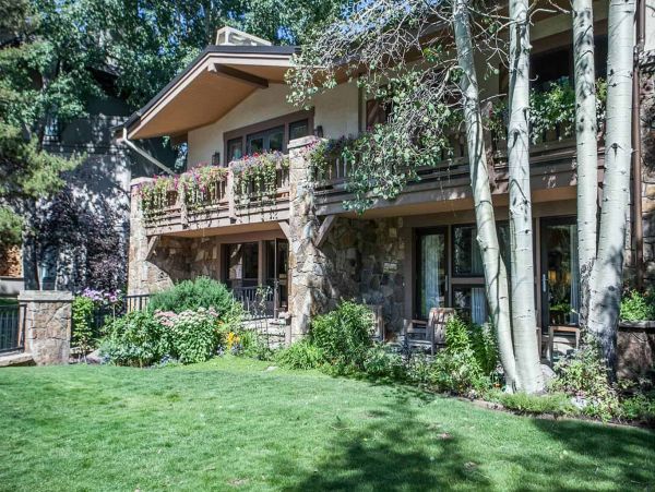 Walk to Lifts Vail Vacation Condo Two Bedrooms