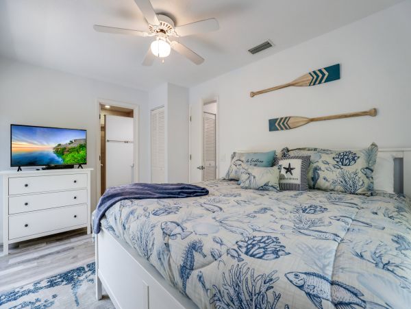Short Walk to Beach Holmes Beach Vacation Duplex