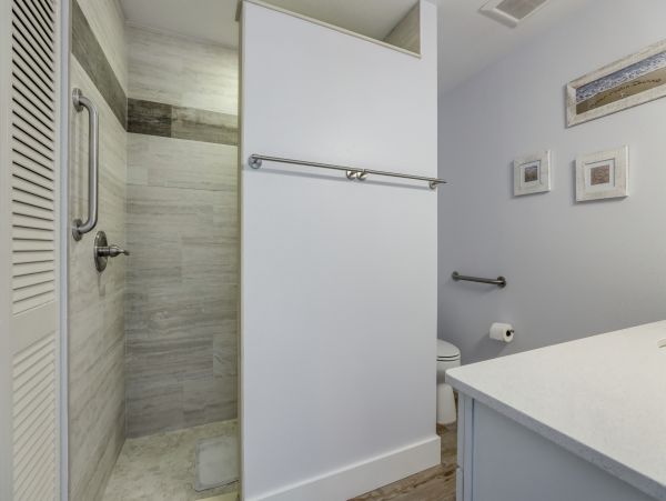 Short Walk to Beach Holmes Beach Vacation Duplex