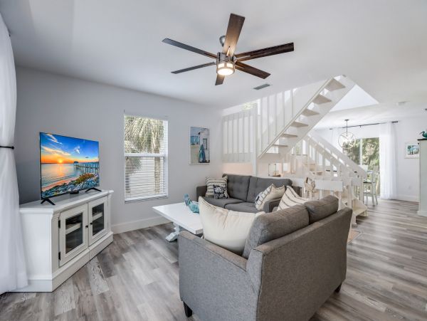 Short Walk to Beach Holmes Beach Vacation Duplex