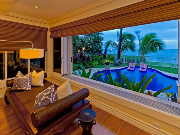 Beachfront Luxury Four Bedroom Vacation Home in Oahu