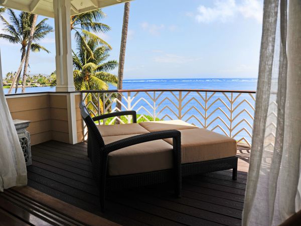 Beachfront Luxury Four Bedroom Vacation Home in Oahu