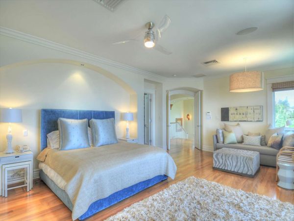 Beachfront Luxury Four Bedroom Vacation Home in Oahu