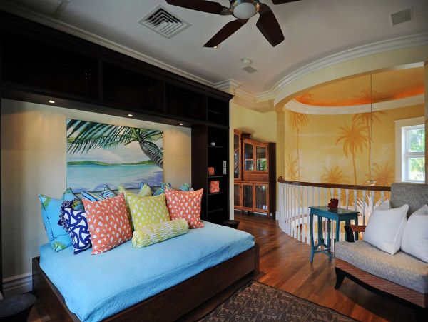 Beachfront Luxury Four Bedroom Vacation Home in Oahu