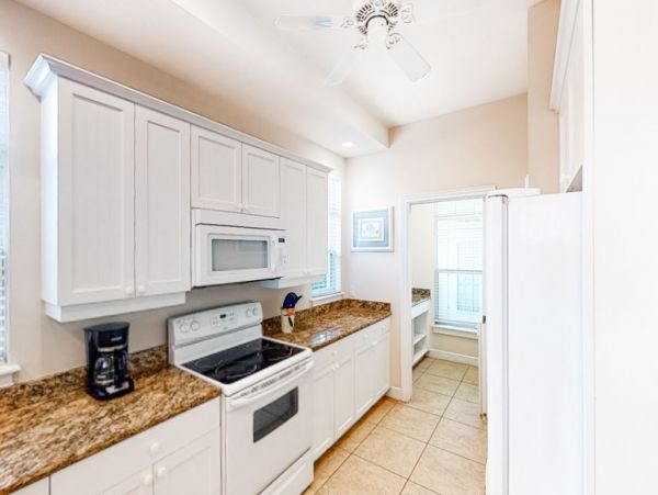 Bradenton Beach Vacation Condo Two Bedrooms Walk To Beach