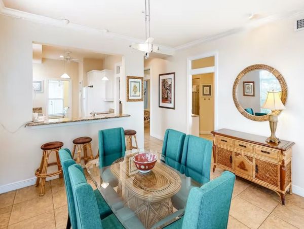 Bradenton Beach Vacation Condo Two Bedrooms Walk To Beach