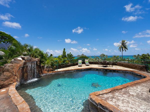 Lanikai Beach Three Bedroom Pool Home Ocean View
