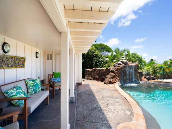 Lanikai Beach Three Bedroom Pool Home Ocean View