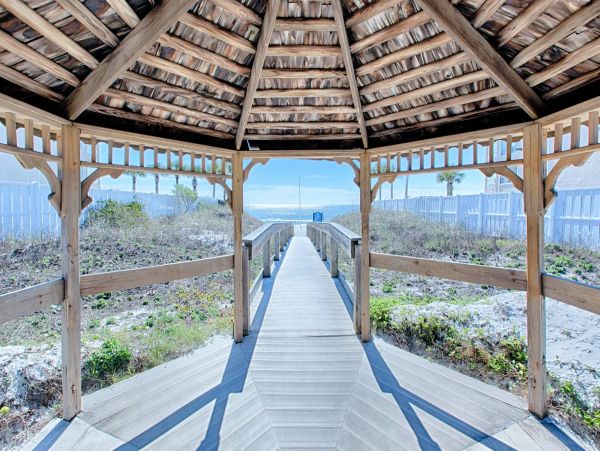 Short Walk to Beach Destin Vacation Home Three Bedrooms