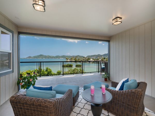 Bay Views Luxury Beachfront Oahu 3 Bedroom Vacation Home